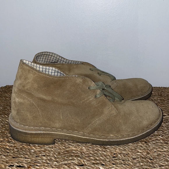 Clarks Desert Boot - Picture 2 of 9